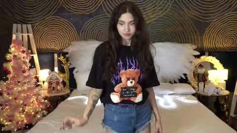 Sasha online show from December 2025 07:44:01 PM