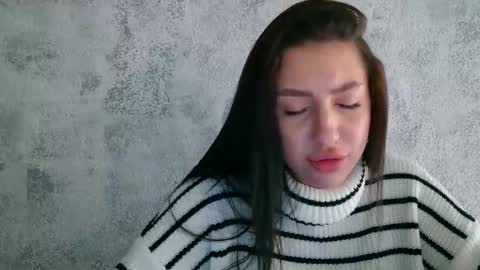 Snapshot of babyfoxie18 chatting on September 2025 06:48:02 AM Roxie online show from September 2025 06:48:02 AM