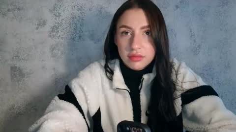 Snapshot of babyfoxie18 chatting on September 2025 11:47:01 AM Roxie online show from September 2025 11:47:01 AM