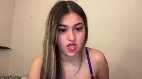 Mia online show from January 2025 06:46:01 AM