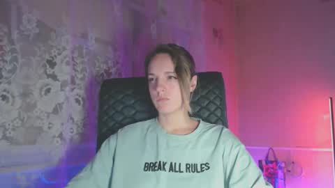 Sonya online show from October 2025 07:05:02 PM