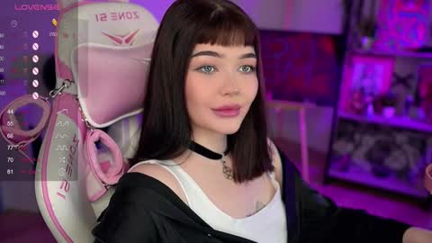 Snapshot of babyroxynill chatting on December 2024 10:53:02 PM Nika online show from December 2024 10:53:02 PM