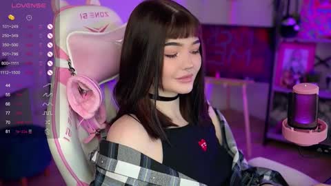 Snapshot of babyroxynill chatting on December 2024 11:10:02 PM Nika online show from December 2024 11:10:02 PM