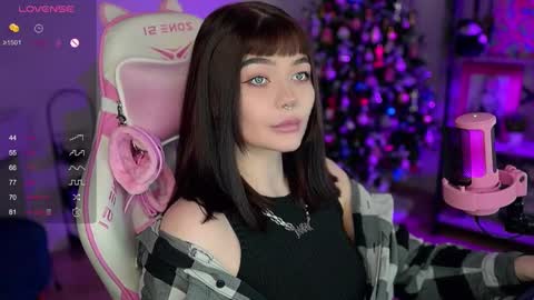 Snapshot of babyroxynill chatting on December 2024 10:57:02 PM Nika online show from December 2024 10:57:02 PM