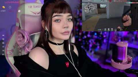 Snapshot of babyroxynill chatting on December 2024 02:01:02 AM Nika online show from December 2024 02:01:02 AM