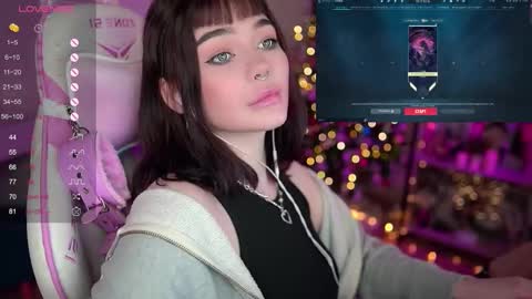 Snapshot of babyroxynill chatting on January 2025 02:14:01 AM Nika online show from January 2025 02:14:01 AM