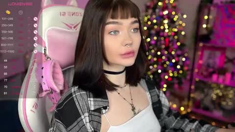 Snapshot of babyroxynill chatting on January 2025 11:04:02 PM Nika online show from January 2025 11:04:02 PM