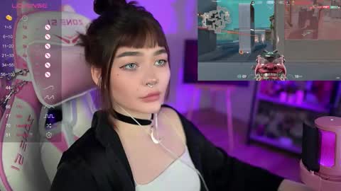 Snapshot of babyroxynill chatting on January 2025 01:43:01 AM Nika online show from January 2025 01:43:01 AM