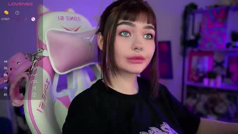 Snapshot of babyroxynill chatting on January 2025 11:47:01 PM Nika online show from January 2025 11:47:01 PM