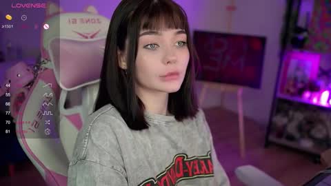 Snapshot of babyroxynill chatting on January 2025 11:13:01 PM Nika online show from January 2025 11:13:01 PM