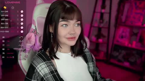Snapshot of babyroxynill chatting on February 2025 11:02:01 PM Nika online show from February 2025 11:02:01 PM