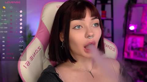Snapshot of babyroxynill chatting on September 2025 08:53:01 PM Nika online show from September 2025 08:53:01 PM