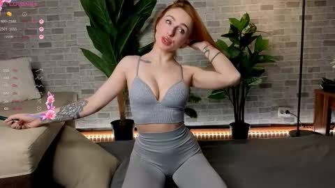 Snapshot of babyyyluna chatting on October 2025 02:58:02 AM BabyyyLuna online show from October 2025 02:58:02 AM