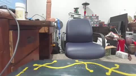 Snapshot of bad_boy4u2abuse chatting on October 2025 06:12:01 AM bad_boy4u2abuse online show from October 2025 06:12:01 AM