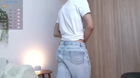 jhojan online show from October 2025 11:24:01 PM