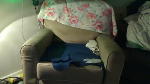 Snapshot of badnews68 chatting on September 2025 07:43:01 AM StillPoPimpin online show from September 2025 07:43:01 AM