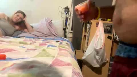 Snapshot of badnews68 chatting on December 2025 10:35:01 AM StillPoPimpin online show from December 2025 10:35:01 AM