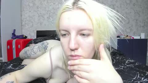 Snapshot of baiambel_mi chatting on September 2025 12:32:02 AM holly online show from September 2025 12:32:02 AM