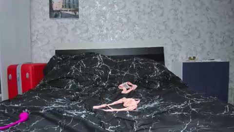 Snapshot of baiambel_mi chatting on October 2025 03:57:02 PM holly online show from October 2025 03:57:02 PM