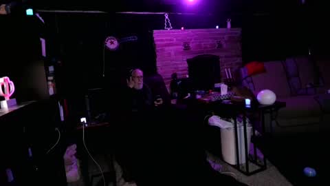 Snapshot of banjoey48 chatting on November 2025 05:35:02 AM BANJOEY online show from November 2025 05:35:02 AM