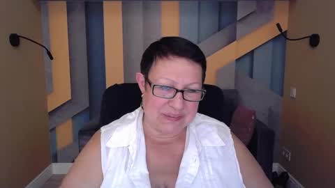 barbaraturners online show from October 2025 07:13:01 PM