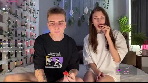 Snapshot of barbie_bi chatting on February 2025 12:49:02 PM My name is Molly. Please say hello I like talking to you. If you have any wishes or obscene desires please use the tip menu online show from February 2025 12:49:02 PM