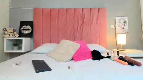 Barbie lorens online show from August 2026 12:52:02 PM