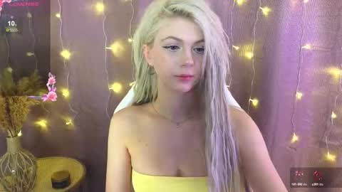 Snapshot of barbiee_b chatting on September 2025 02:04:02 AM Stacy online show from September 2025 02:04:02 AM