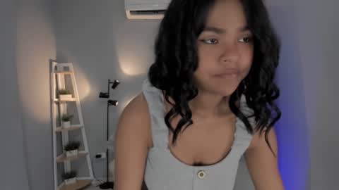 Luna online show from January 2025 03:52:01 PM