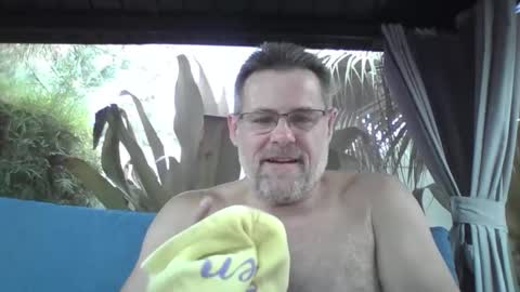 Snapshot of barry_42 chatting on April 2026 09:46:01 PM Barry Arnauld online show from April 2026 09:46:01 PM