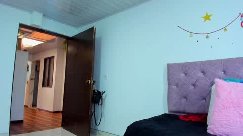    online show from December 2024 04:32:01 PM