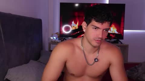 Valentino online show from February 2026 09:19:01 PM