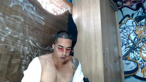 Justin online show from November 2025 08:21:02 PM