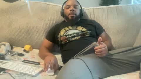 Snapshot of bbcfun44 chatting on December 2024 08:37:01 PM Zaddy online show from December 2024 08:37:01 PM