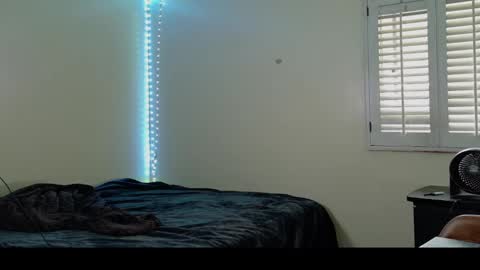 unknown online show from September 2025 09:08:02 PM