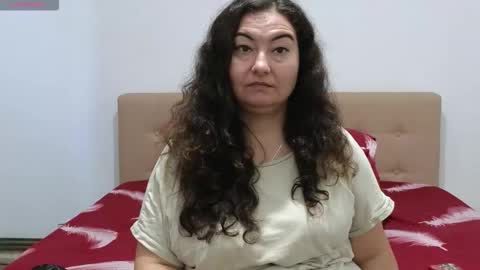 Snapshot of bbw_milf_4u chatting on November 2025 08:04:02 AM Emma online show from November 2025 08:04:02 AM