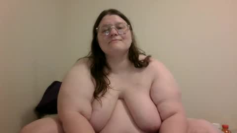 Snapshot of bbwlittlebear chatting on July 2026 12:04:02 AM bbwlittlebear online show from July 2026 12:04:02 AM