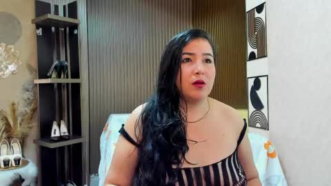 Snapshot of bbwluxurymuse chatting on May 2026 12:00:01 PM bbwluxurymuse online show from May 2026 12:00:01 PM