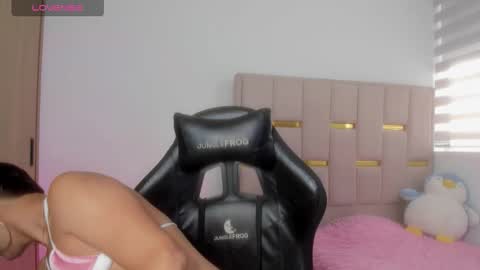 Cami online show from November 2025 06:41:02 PM