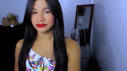 Snapshot of bbygrlamerah chatting on February 2025 10:08:02 AM SEXY TRIO online show from February 2025 10:08:02 AM