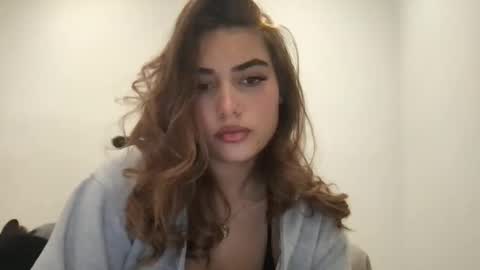 bbypiamia online show from November 2025 10:30:01 AM