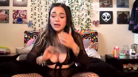 Snapshot of bbyslugggg chatting on February 2025 08:04:02 PM bbyslugggg online show from February 2025 08:04:02 PM