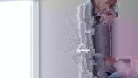 Snapshot of beachymilf chatting on February 2026 06:05:01 PM BeachyMILF online show from February 2026 06:05:01 PM