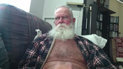 Snapshot of beardbushy chatting on July 2026 04:20:01 PM beardbushy online show from July 2026 04:20:01 PM