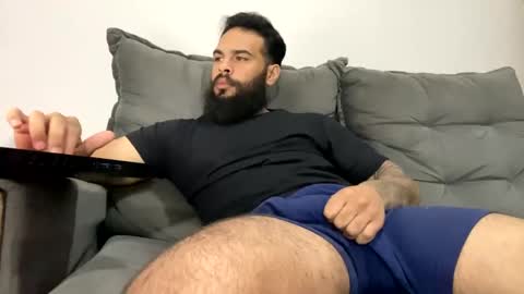 Min online show from October 2025 07:42:01 AM