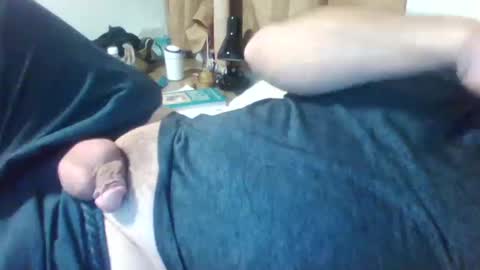 Snapshot of bearlylost chatting on October 2025 03:07:02 AM Justforfun online show from October 2025 03:07:02 AM