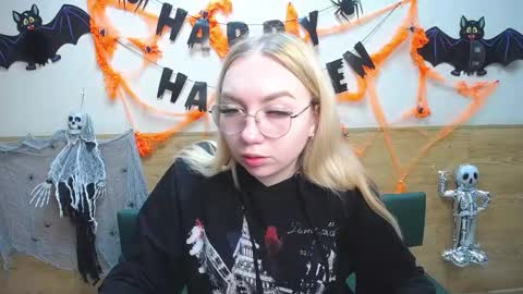 BeatriceFlyy online show from October 2025 12:50:02 PM