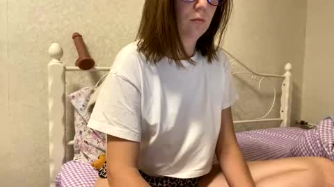 Snapshot of beatricetender chatting on November 2025 06:18:02 PM BeatriceTender online show from November 2025 06:18:02 PM