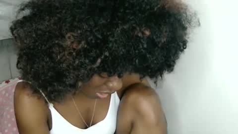 Snapshot of beautenoir chatting on November 2025 04:56:01 AM beautenoir online show from November 2025 04:56:01 AM