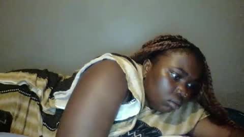 Snapshot of beautie699392 chatting on March 2025 03:52:01 PM Lil stunner online show from March 2025 03:52:01 PM